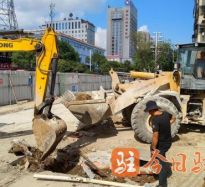 猛操女子的阳妣高温下的坚守｜道路建设者用汗水铺就畅通路